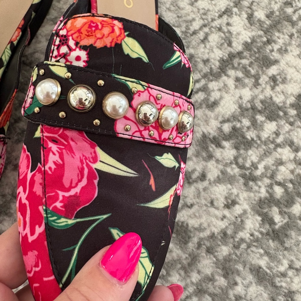 3/$40 Aldo Black and Pink Floral Loafers with Wide Band - Picture 3 of 5